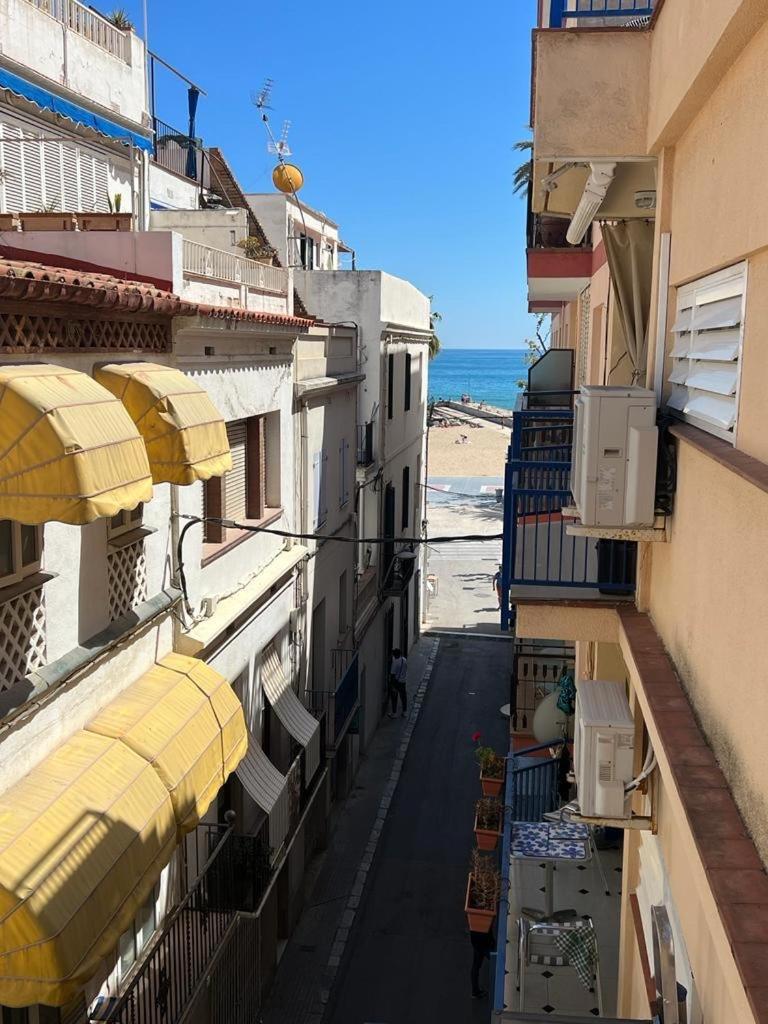 Sunny Flat In Sitges 30 Seconds To Beach, Balcony & Sea Views! מראה חיצוני תמונה