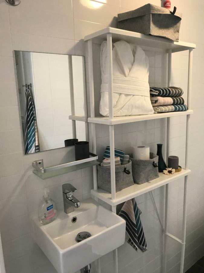 Sunny Flat In Sitges 30 Seconds To Beach, Balcony & Sea Views! מראה חיצוני תמונה