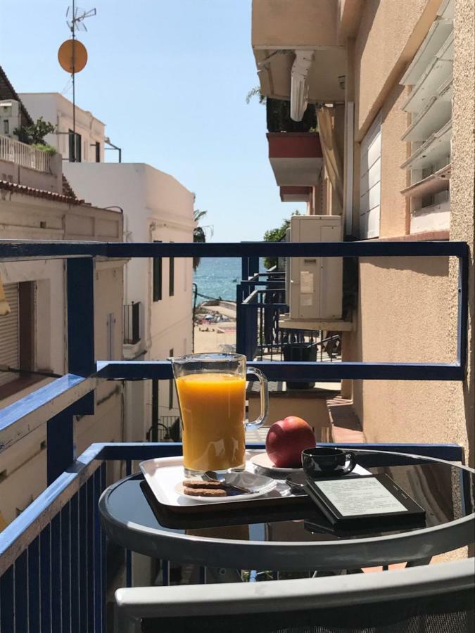 Sunny Flat In Sitges 30 Seconds To Beach, Balcony & Sea Views! מראה חיצוני תמונה